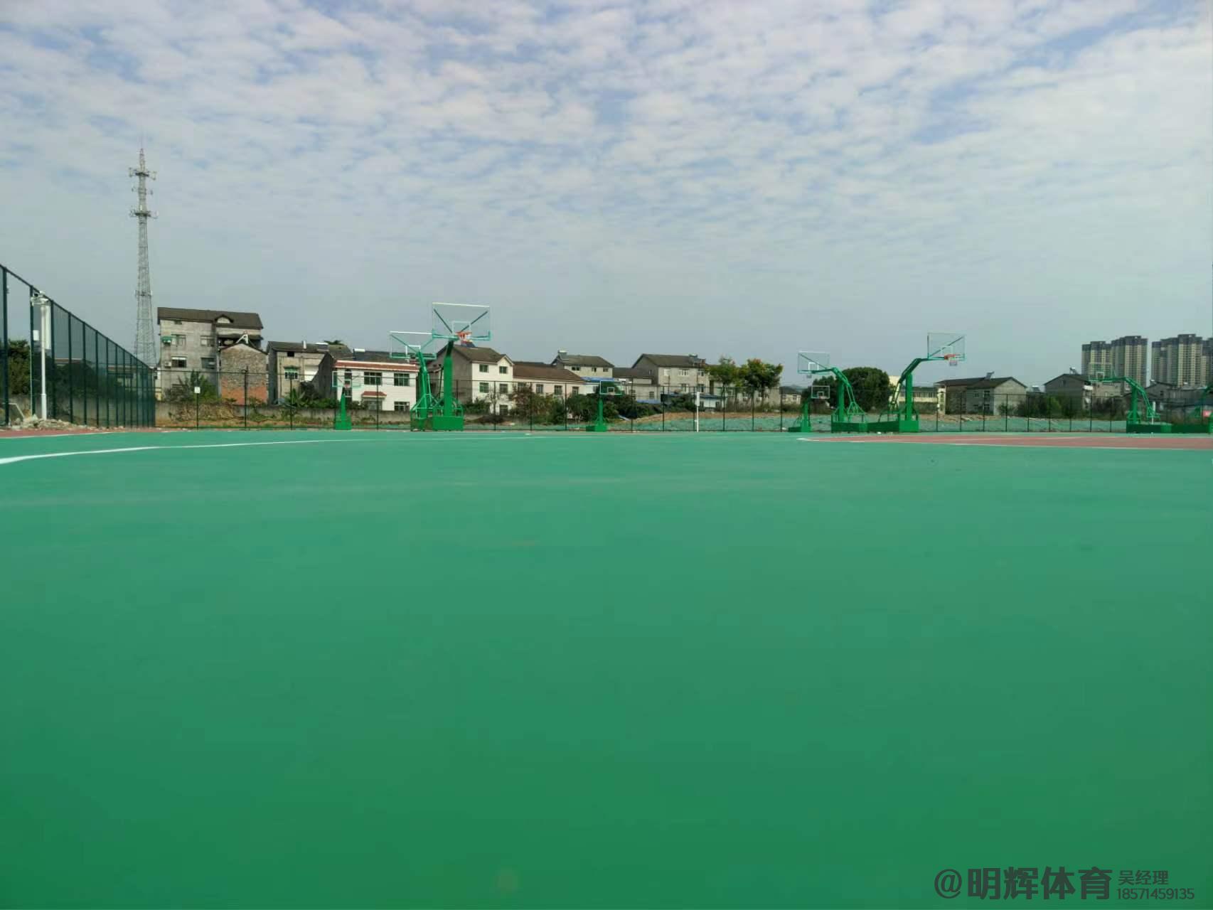 关于硬地丙烯酸球场的优缺点